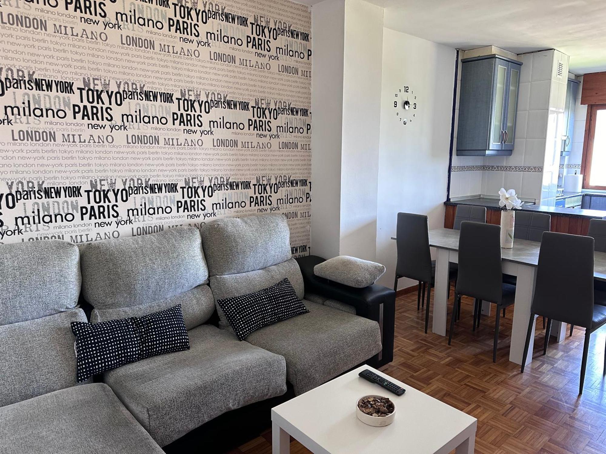 Acogedor Apartamento Con Vistas A La Catedral Y Parking Oviedo Exterior foto