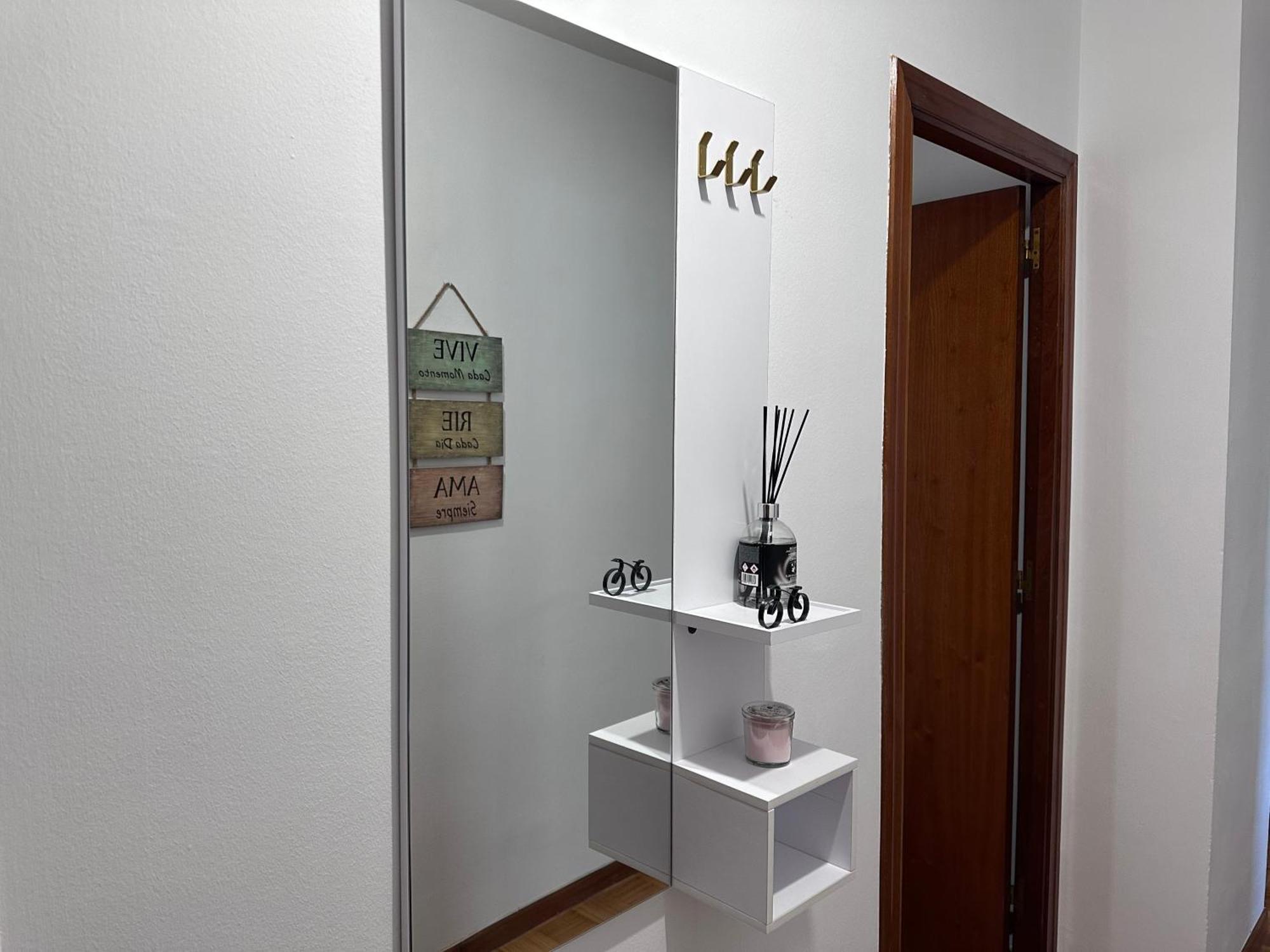 Acogedor Apartamento Con Vistas A La Catedral Y Parking Oviedo Exterior foto